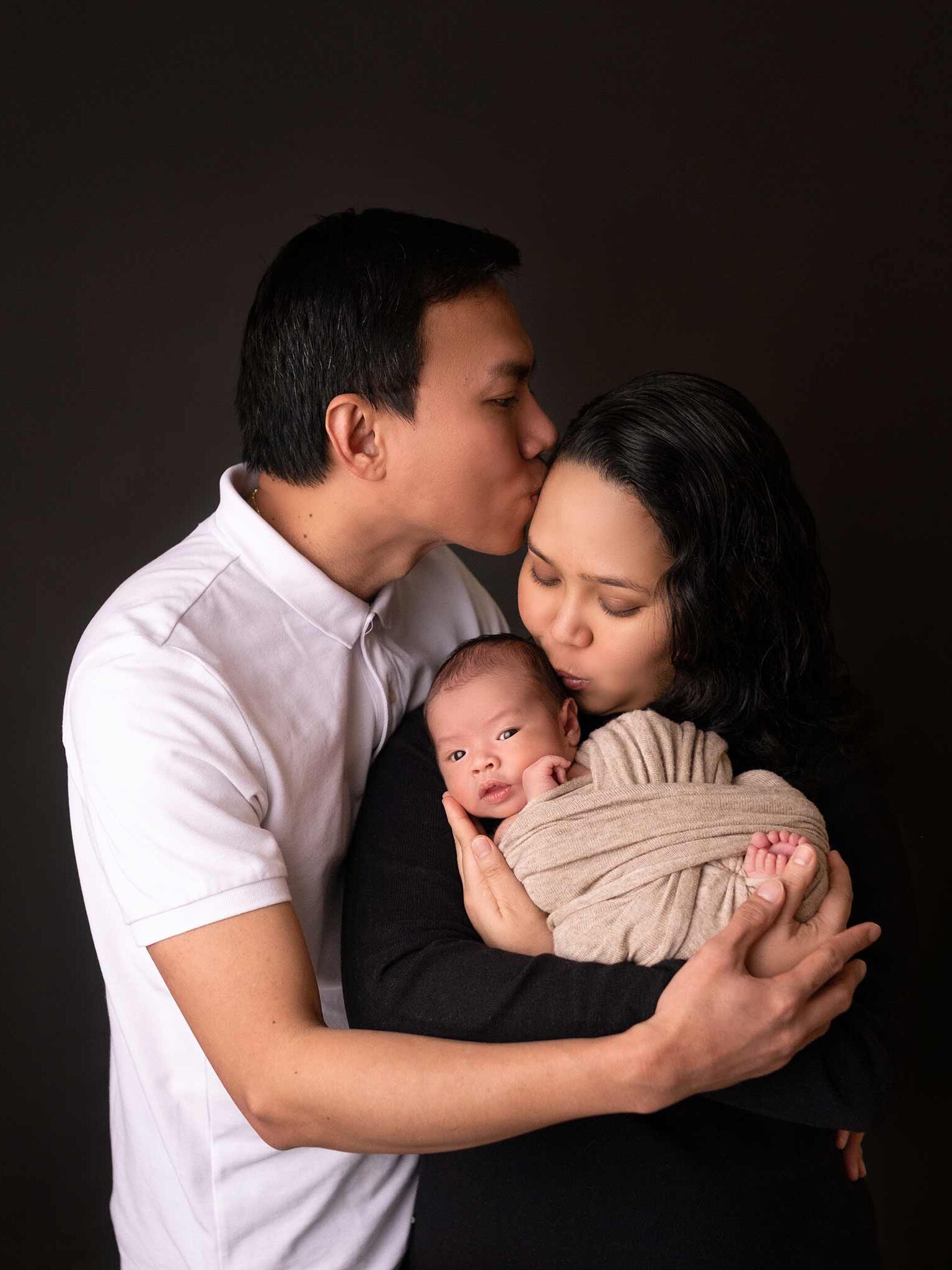 Calgary-newborn-photography-studio-family-7 YYC baby photographer