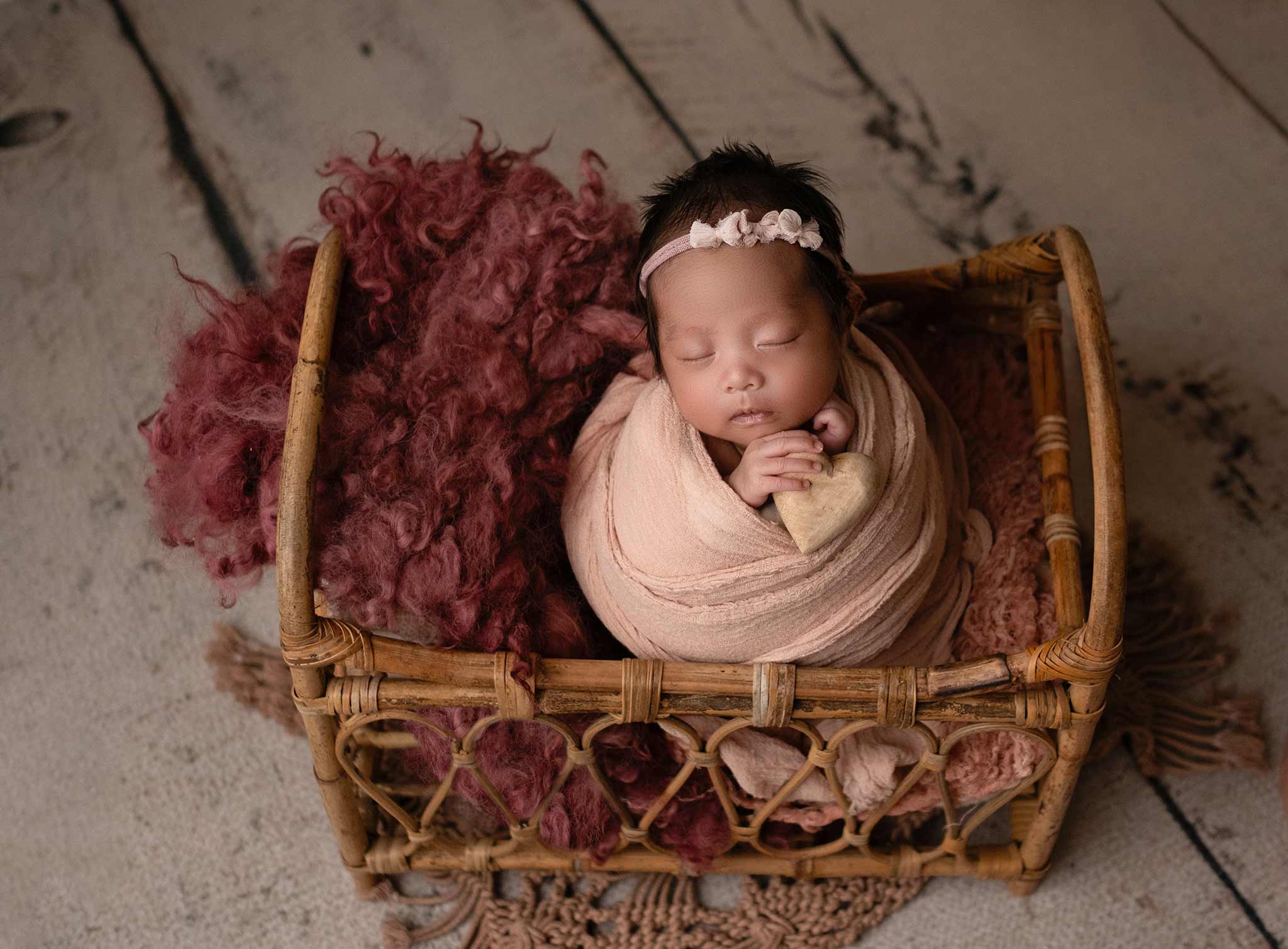 Why Price Shouldn’t Be the Deciding Factor When Choosing a Newborn Photographer